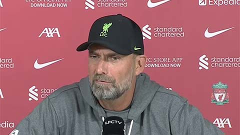 Klopp trút giận lên phóng viên khi bị hỏi về Salah