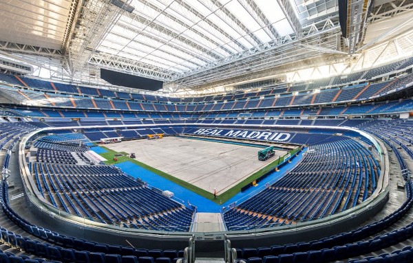 SÂN BERNABEU MỚI BỊ CHÊ TƠI TẢ DÙ CHƯA RA MẮT