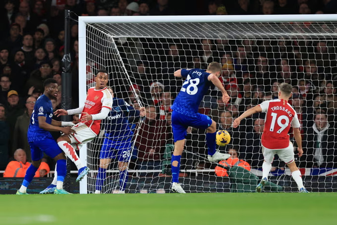 Kết quả Arsenal 0-2 West Ham: Pháo thủ mất ngôi đầu vào tay Liverpool