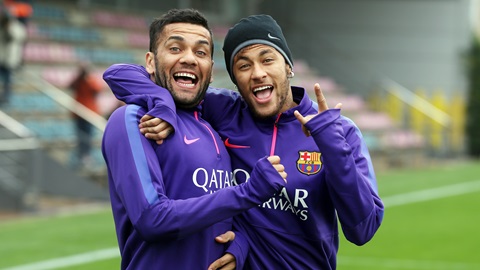 Neymar ra tay cứu Alves khỏi án tù