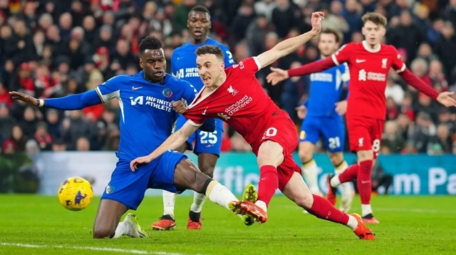 Liverpool mạnh gấp 10 lần Chelsea