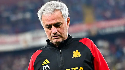 Nhấp nhổm tới Bayern, Jose Mourinho bất ngờ bị phạt nặng