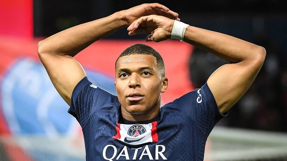 Mbappe rời PSG