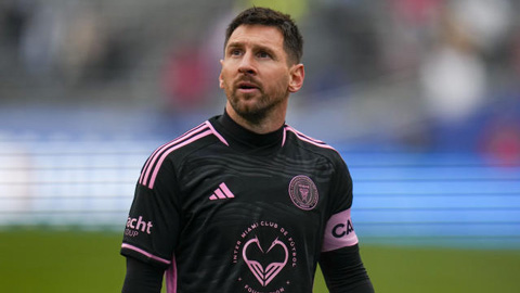 Messi lập thêm 3 cột mốc mới