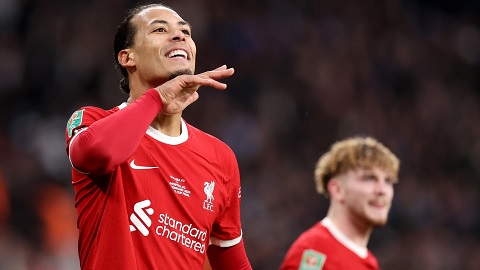 Van Dijk: Cột trụ chống trời của Liverpool