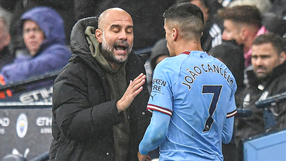 Joao Cancelo, 'chết' vì ảo tưởng sức mạnh