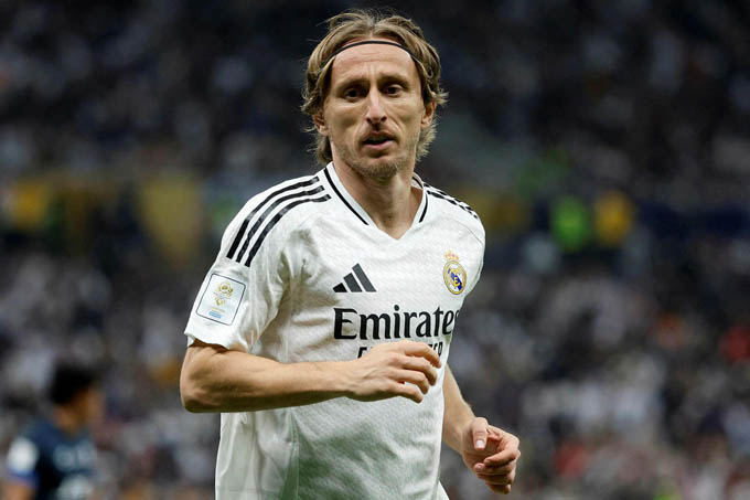 Real Madrid tính chuyện gia hạn với Modric