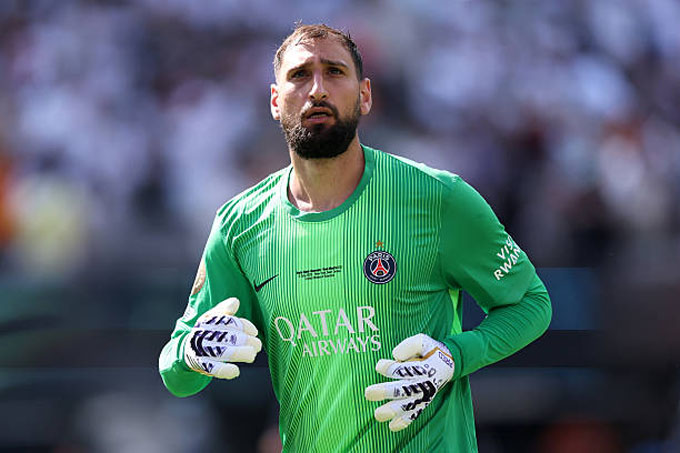 Man City đàm phán với PSG về Donnarumma