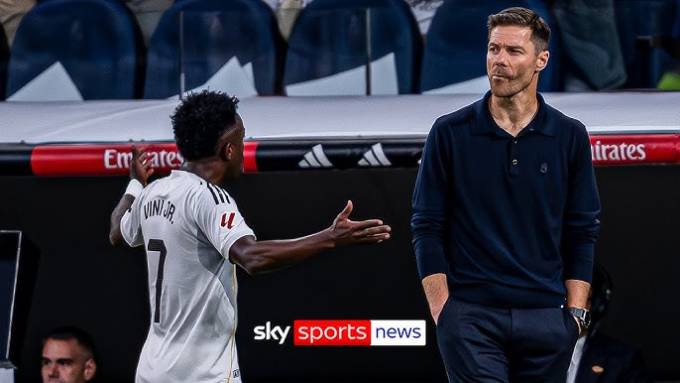 Rivaldo chỉ trích Xabi Alonso cố tình 'dìm' Vinicius Rivaldo chỉ trích Xabi Alonso cố tình 'dìm' Vinicius