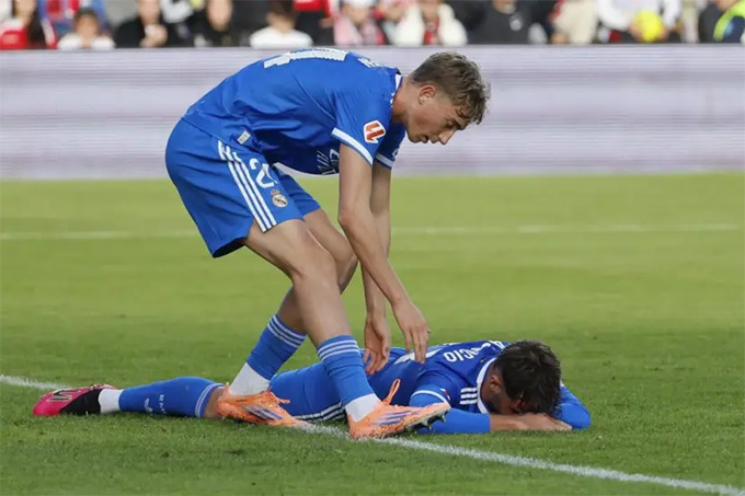 Real Madrid mắc kẹt trong chính mình