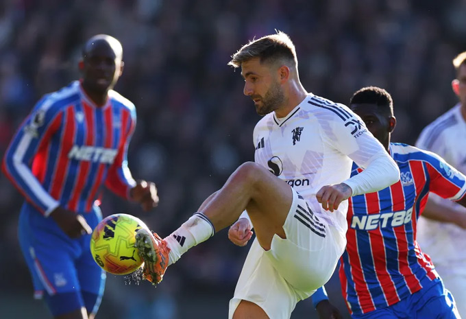 MU trở lại nhờ 'những người Anh lạc lối'