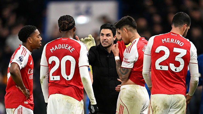 Sai lầm của Arteta khiến Arsenal đánh rơi điểm trước Chelsea