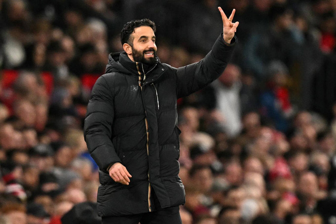 Việc MU liên tục đánh rơi lợi thế phơi bày vấn đề của Amorim