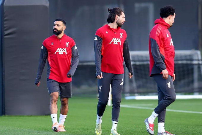 Salah trở lại đội hình, Liverpool có bớt khủng hoảng?