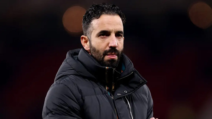 MU sẽ mua thêm hai tiền vệ