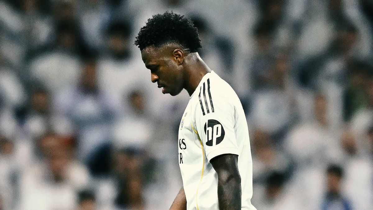 Tương lai bất định khiến Vinicius hoang mang tột độ