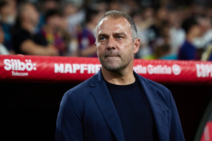 Hansi Flick bác bỏ lời nguyền