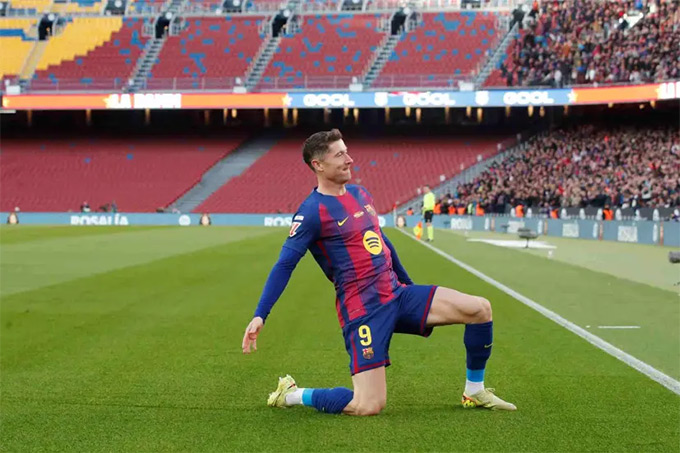 Lewandowski: Từ 'bất khả xâm phạm' đến vai trò không còn độc tôn