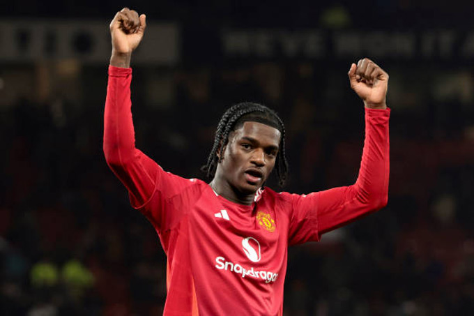 Thủ lĩnh mới của hàng thủ MU là đây!