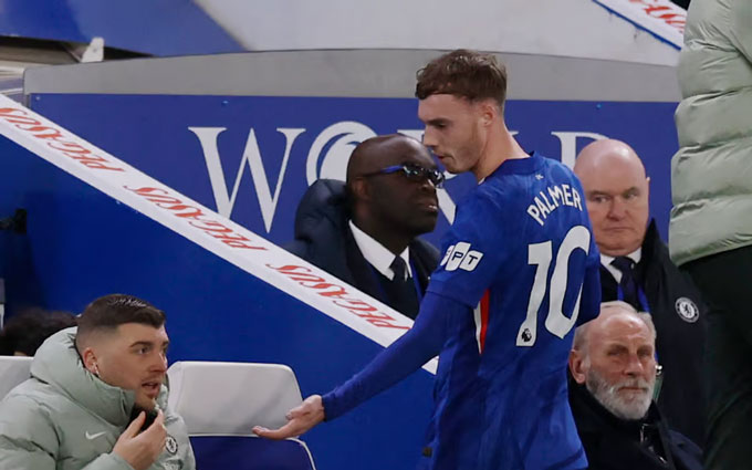 Maresca nói gì về việc Cole Palmer nổi giận khi bị thay ra?