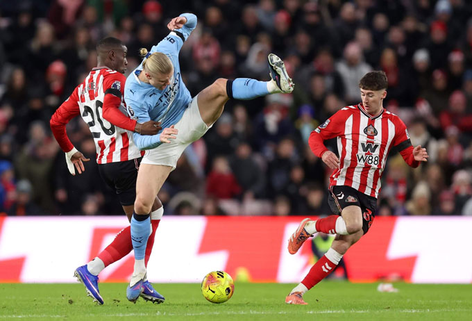 Kẻ đã chặn đứng Haaland và Man City là ai? 