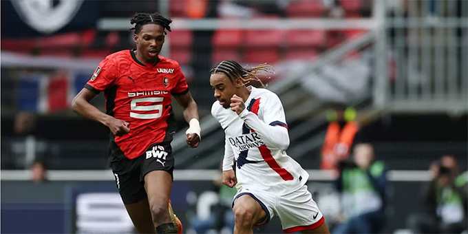 MU nhắm trung vệ 'tài năng siêu hạng' 20 tuổi tại Ligue 1