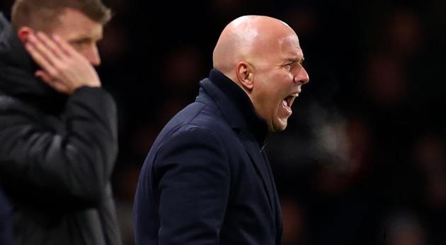 HLV Arne Slot thừa nhận mắc sai lầm