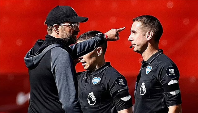 Trọng tài xúc phạm HLV Jurgen Klopp bị tù treo
