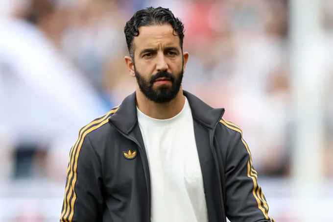 Việc Amorim bị sa thải gây ra làn sóng phản đối dữ dội tại MU