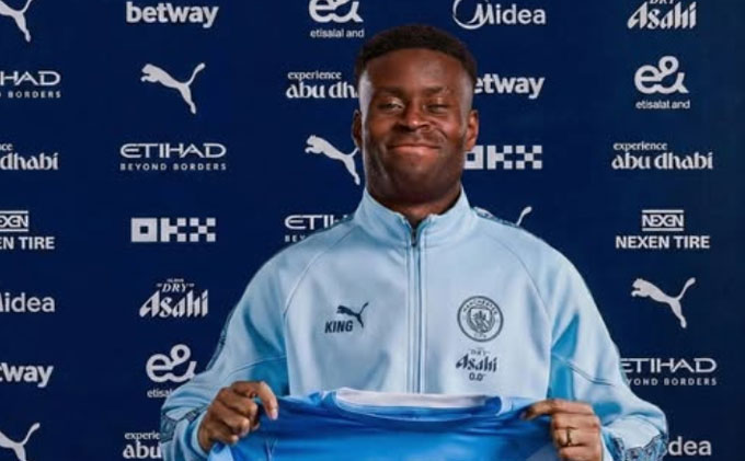 Marc Guehi chính thức ký hợp đồng với Man City