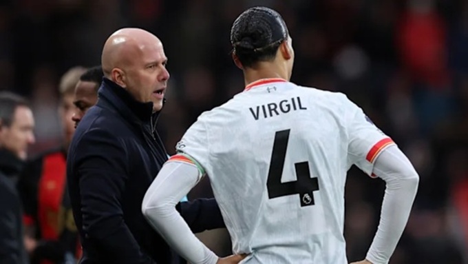 Liverpool đang dùng Virgil van Dijk ‘hàng fake’