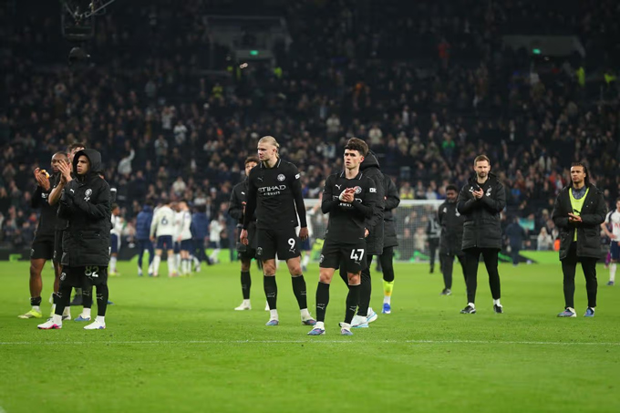 Man City đã buông súng?