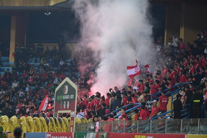 Vòng 13 V.League 2025/26: Đề phòng củi lửa!