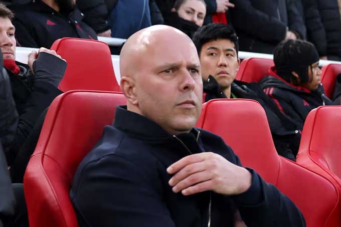 Liverpool sa thải Arne Slot sau thất bại đau đớn trước Man City?