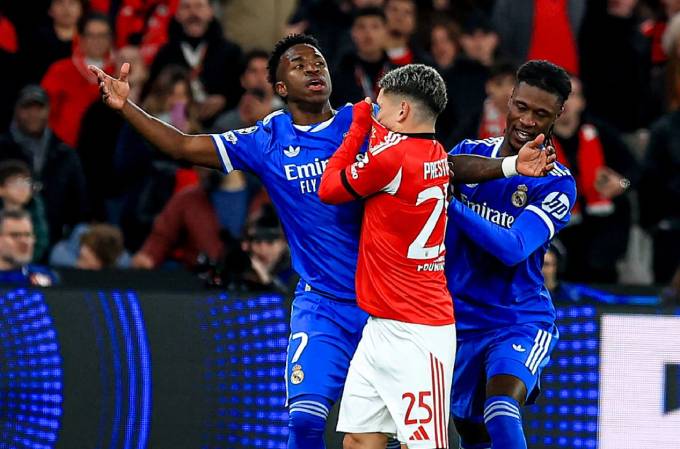 Benfica bảo vệ Prestianni sau cáo buộc phân biệt chủng tộc với Vinicius