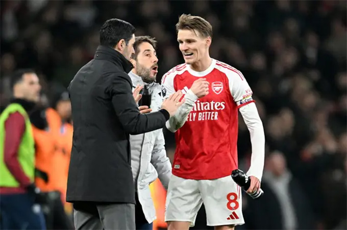 Fan Arsenal nổi điên, chỉ trích thậm tệ Arteta sau trận hòa Wolves