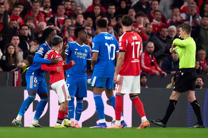 FIFA cân nhắc thay đổi luật sau vụ việc với Vinicius