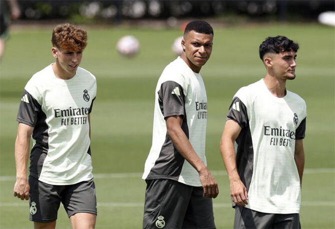 Arbeloa chia sẻ về tình hình của Kylian Mbappe