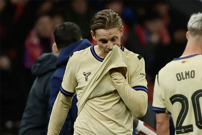 De Jong chấn thương, Barca lao đao tuyến giữa