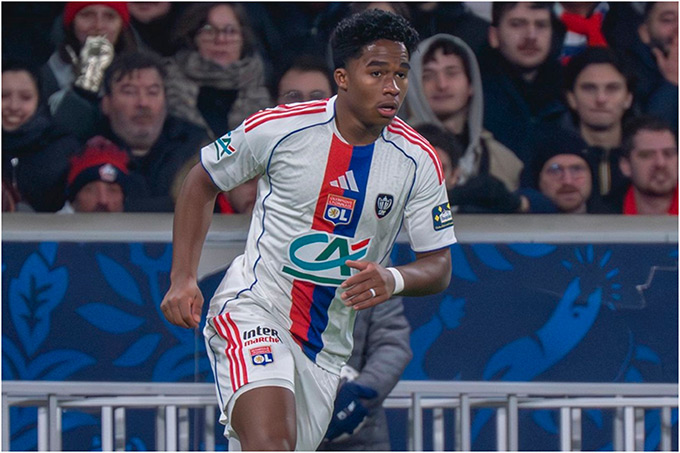 Endrick rực sáng 'kiểu Messi', nhưng Lyon vẫn gục ngã trước... Aubameyang