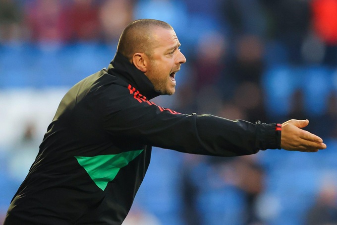 Travis Binnion: Bí ẩn đẳng sau màn bùng nổ của Benjamin Sesko