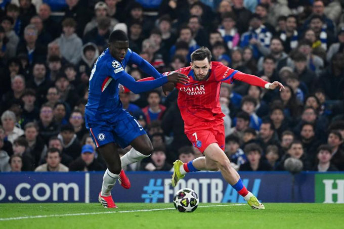 Kvaratskhelia – Barcola: Đôi cánh đưa PSG bay vào tứ kết Champions League