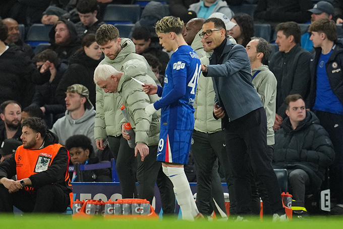 Rosenior có ‘đủ trình’ để dẫn dắt Chelsea?