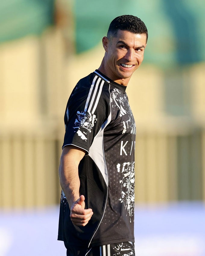 Ronaldo bỗng dưng biến thành… bác sĩ