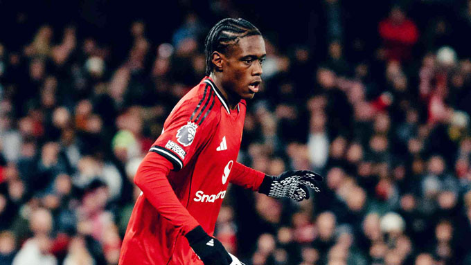 Thần đồng MU được ví như 'Saka mới' phải nghỉ hết mùa