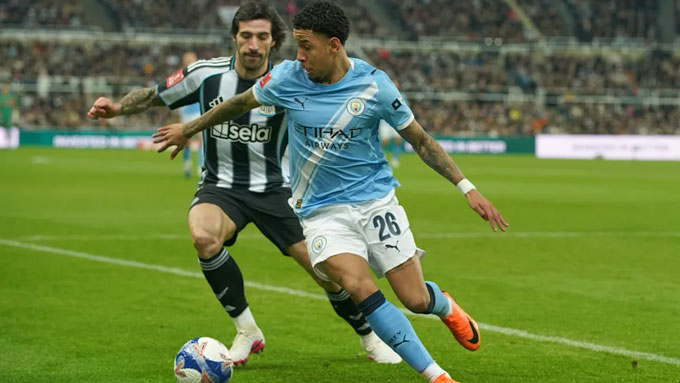 Man City có nên chi đậm cho Sandro Tonali?