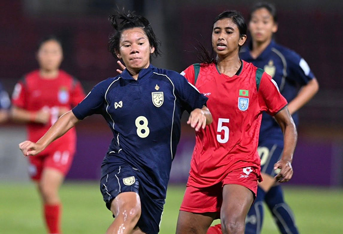 Cầu thủ Thái Lan bị cấm dùng mạng xã hội trước trận ‘chung kết’ với Việt Nam