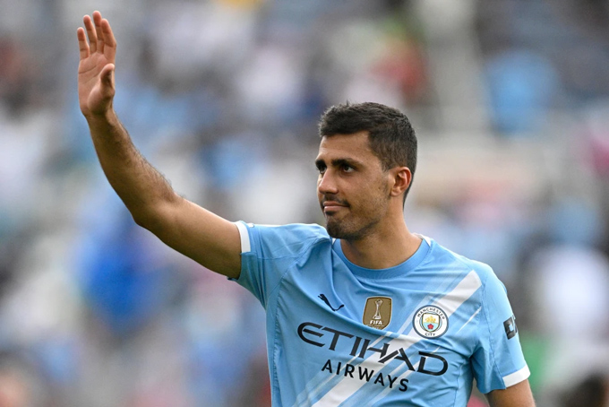 Man City nên giữ hay nên bán Rodri?