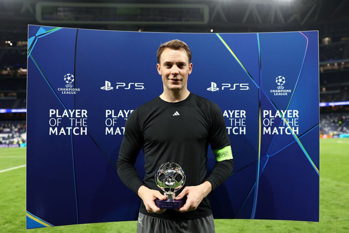 Màn trình diễn 'quái thú' của Manuel Neuer trước Real Madrid