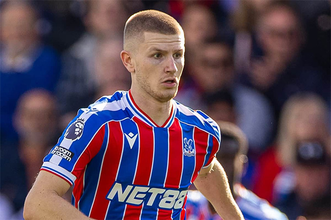 Liverpool lăn tăn thương vụ Adam Wharton